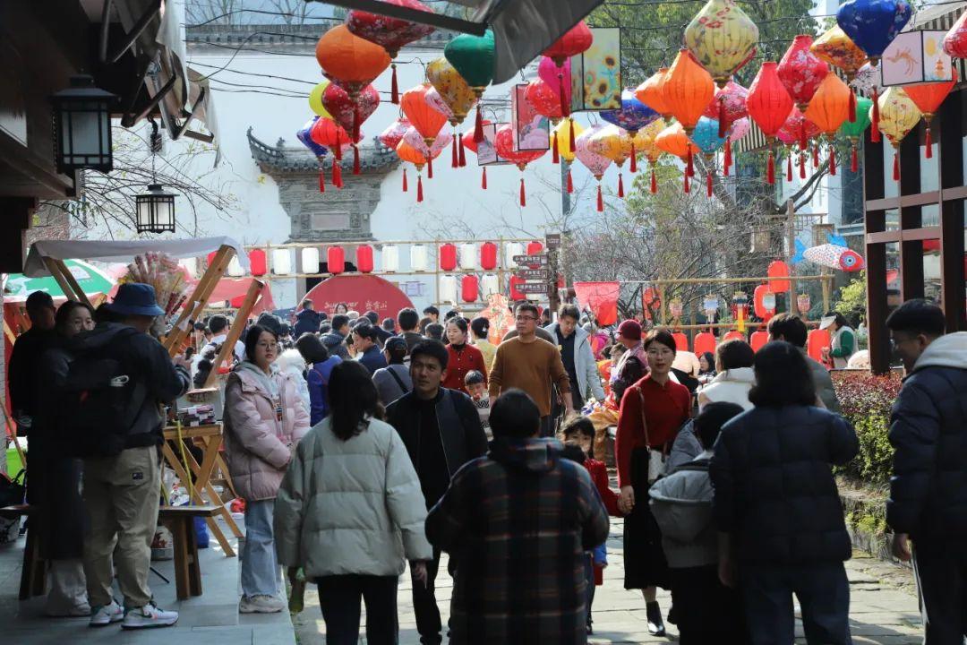 各地解鎖多種玩法“鬧”元宵
