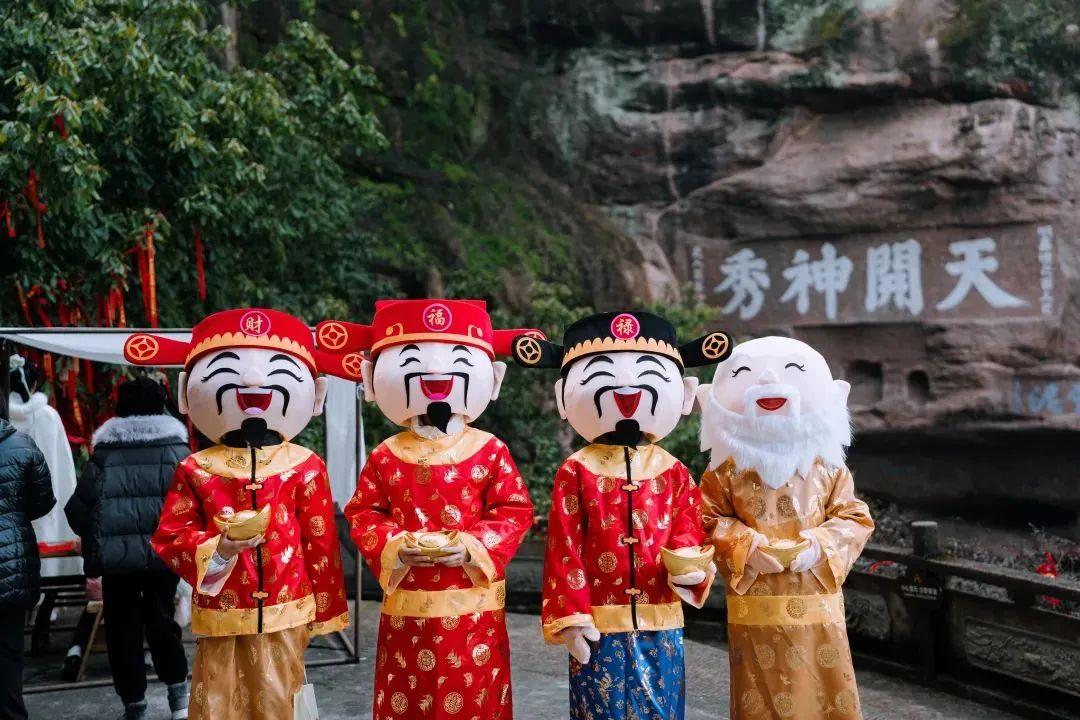 各地解鎖多種玩法“鬧”元宵