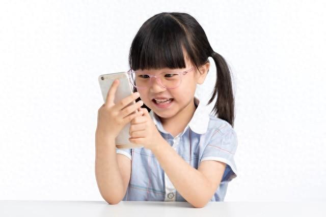 孩子為領游戲皮膚家長被騙7.8萬元
