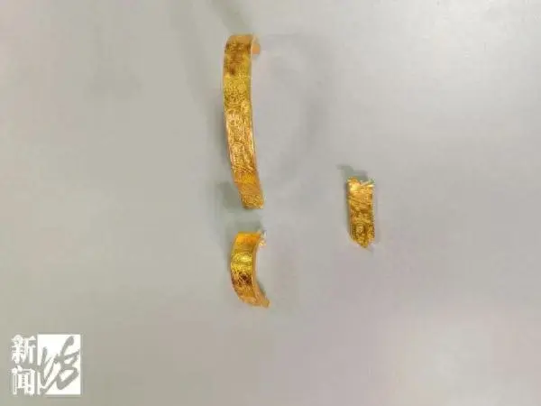 拉面師傅自制金手鐲售價2萬被拘