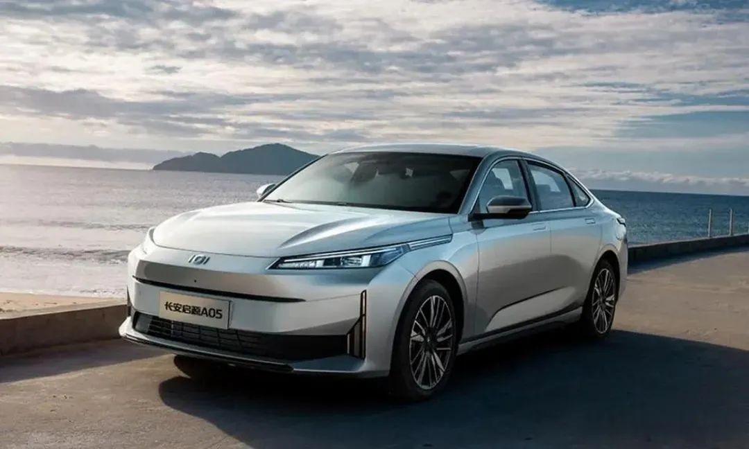 預算10萬塊,這3款國產(chǎn)混動轎車,空間大、配置高,最關鍵油耗低