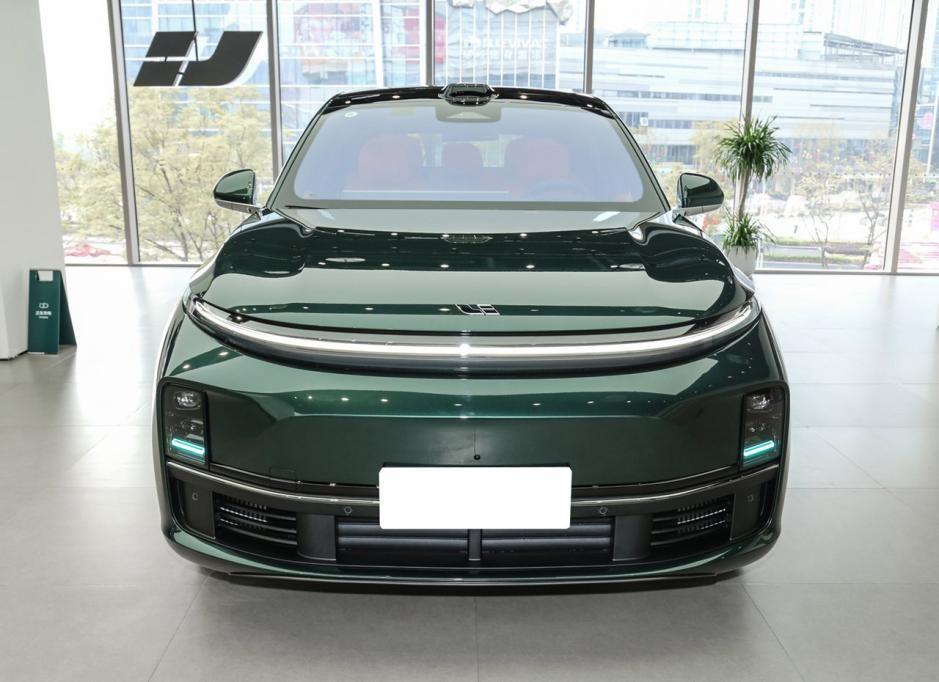理想L7銷量領先,占據(jù)新能源汽車市場先機
