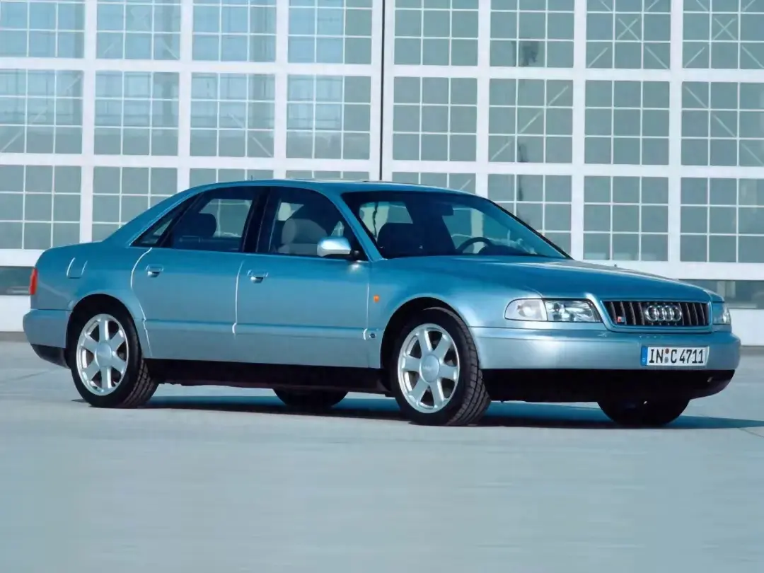 24年前,德系西裝型男 丨 奧迪S8初代/Audi S8 D2