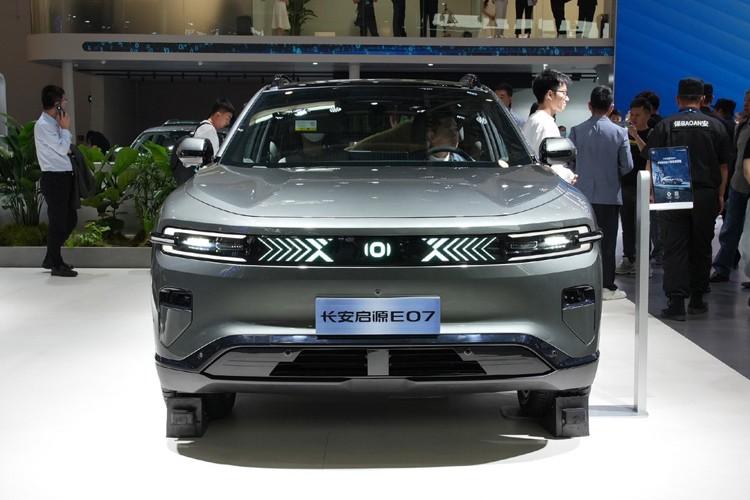 連王傳福董事長都大贊的長安可變形汽車長啥樣?