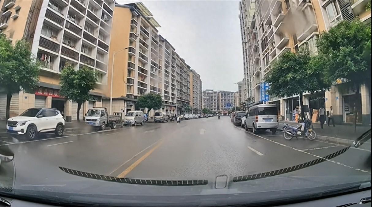 新手司機開車容易犯5個致命錯誤,危險就發生在一瞬間,要盡快改
