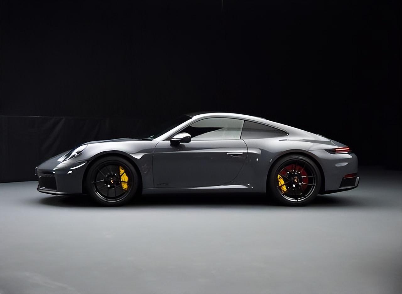 全新保時捷911來了,搭載T-Hybrid混動系統(tǒng),541匹馬力、3.9s破百