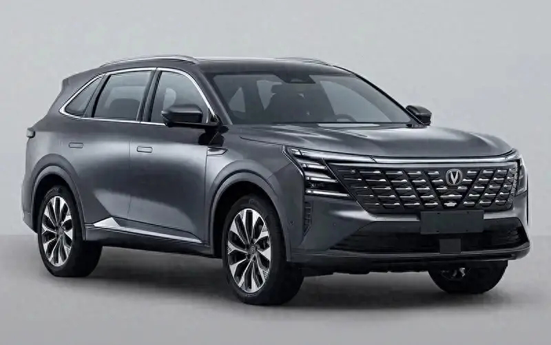 長安六款新車齊申報,明年停售燃油車,圍剿比亞迪?