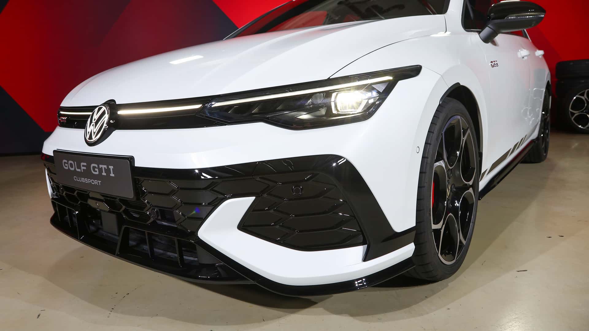 最強前驅(qū)大眾迎來更新,中期改款大眾高爾夫GTI Clubsport正式首發(fā)