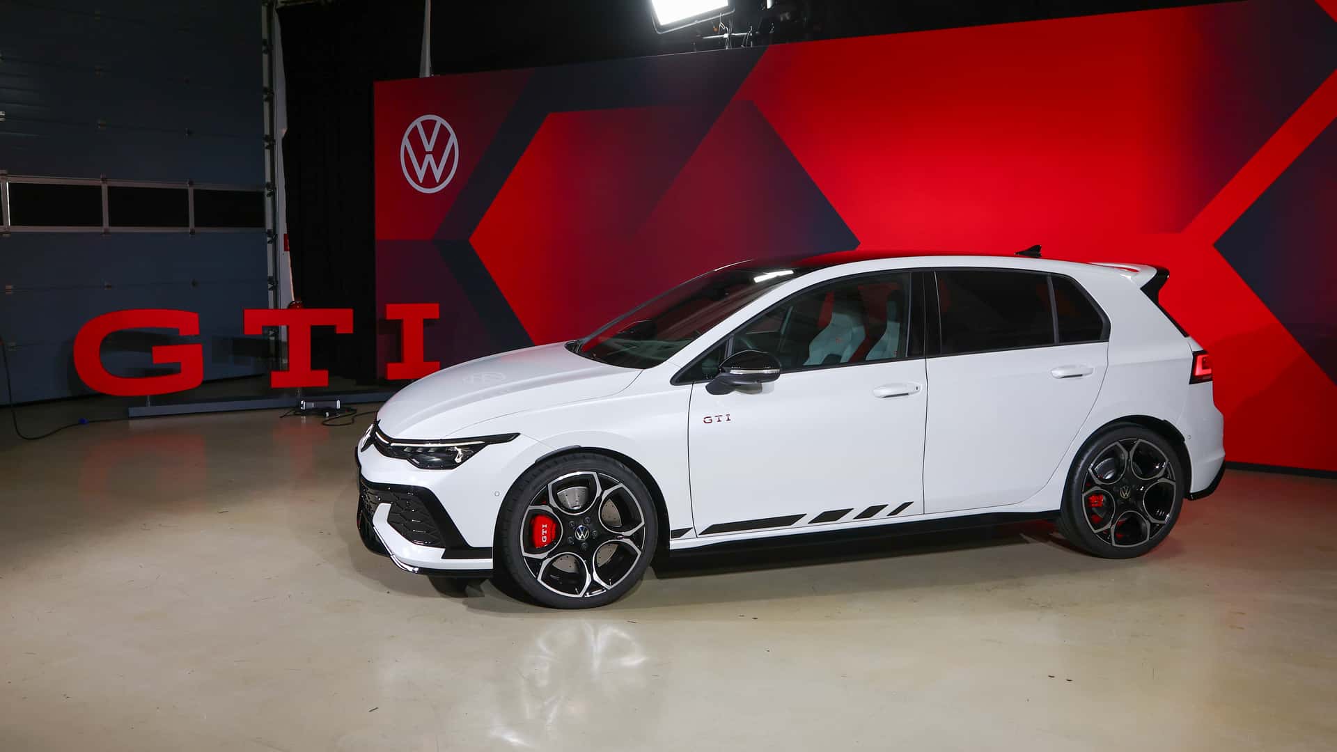 最強前驅(qū)大眾迎來更新,中期改款大眾高爾夫GTI Clubsport正式首發(fā)