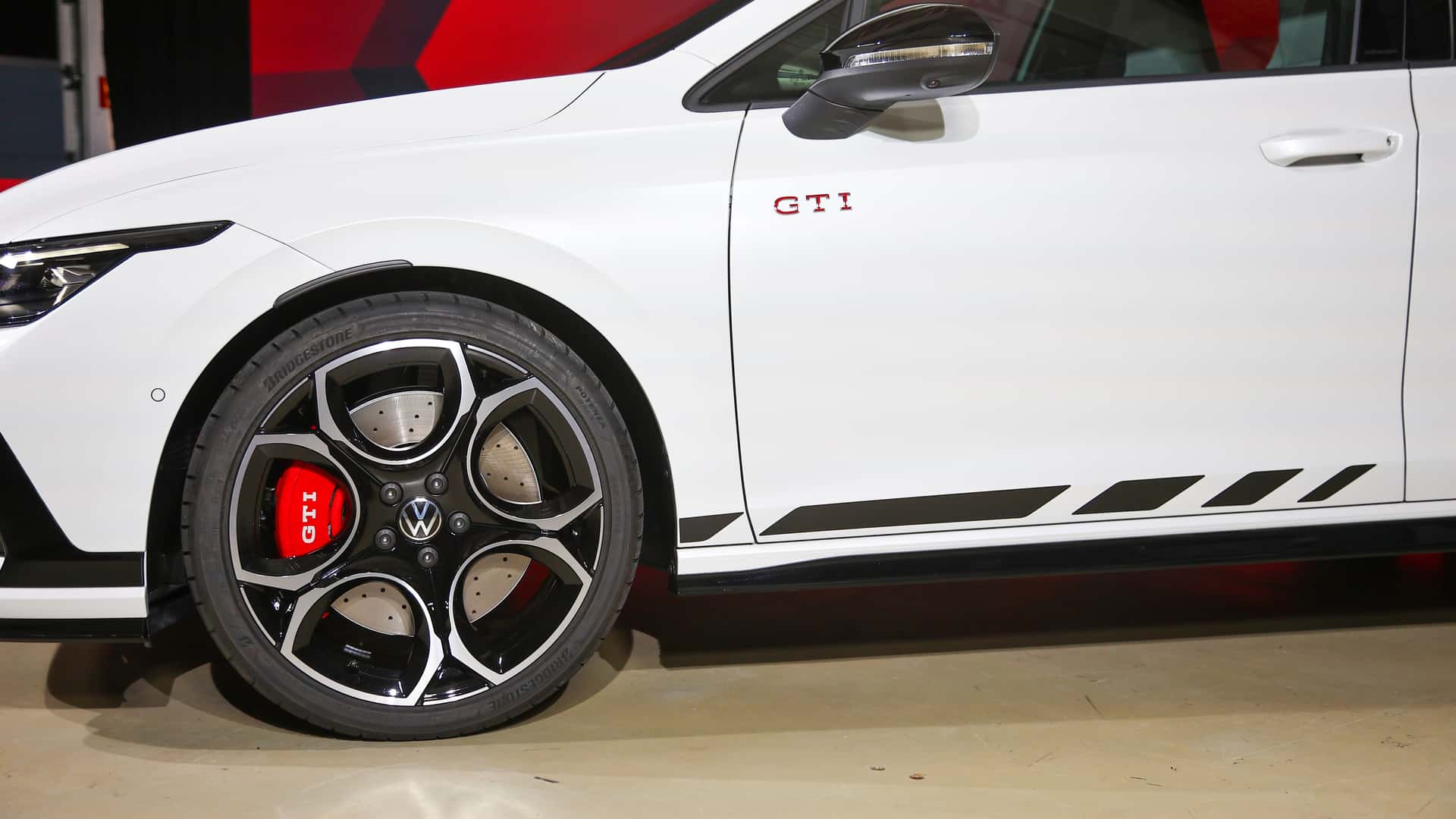 最強前驅(qū)大眾迎來更新,中期改款大眾高爾夫GTI Clubsport正式首發(fā)