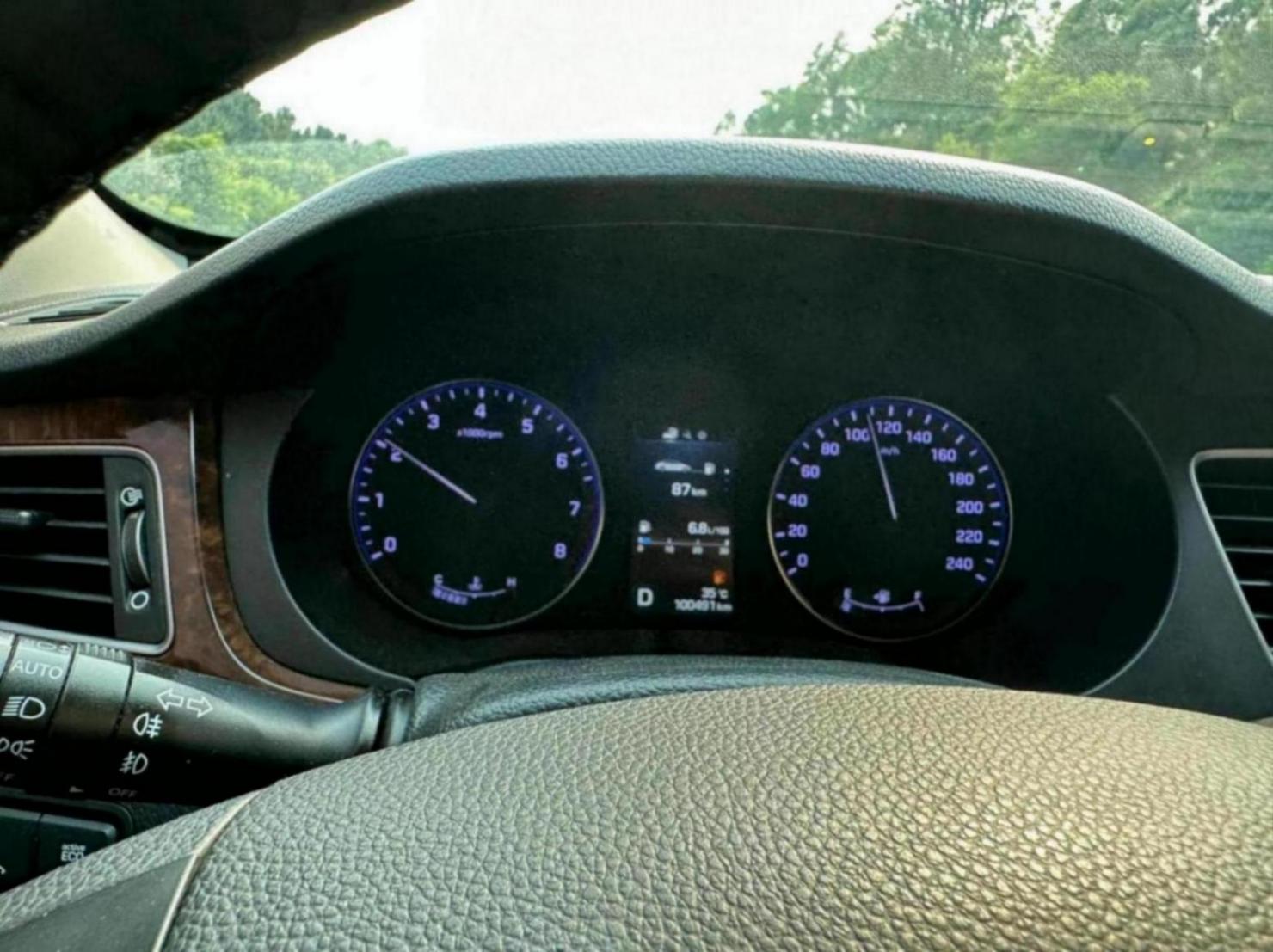 開車5年后,才知道間斷性踩油門更省油,都是吃虧換來的經(jīng)驗(yàn)