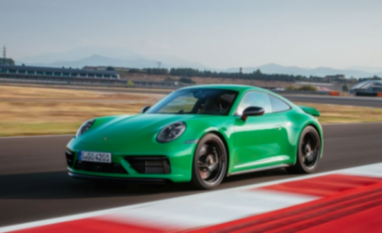 紐北圈速驚人!保時(shí)捷911 GTS首款量產(chǎn)混動(dòng)車(chē)曝光!