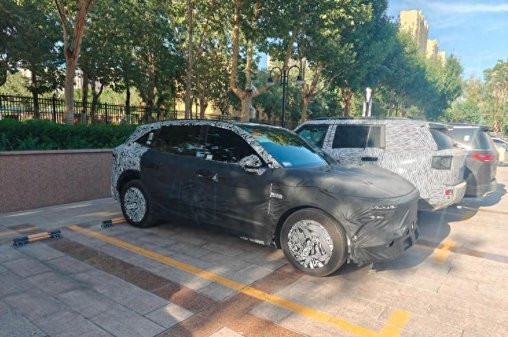 極氪CX1E最新諜照 定位中型SUV 全系搭載800V架構 續航預計超過700km