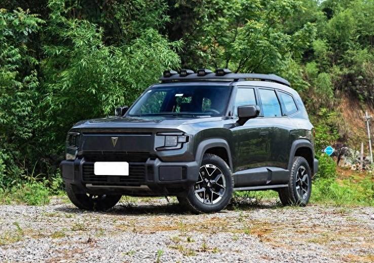 深藍(lán)G318售17.59萬起 入門版8月交付 選裝車頂帳篷 搭載1.5T增程系統(tǒng)
