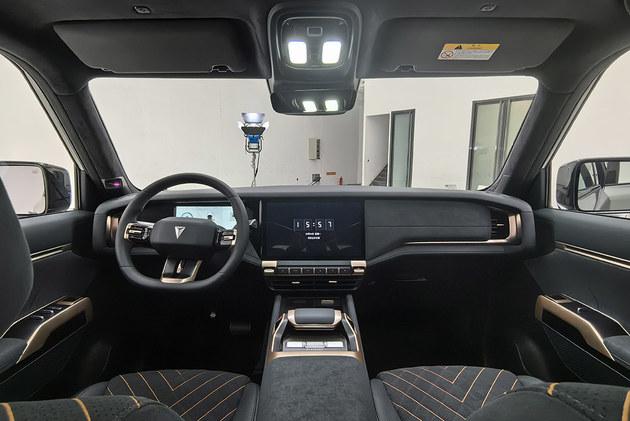 深藍G318正式上市 6款車型/17.59萬起售