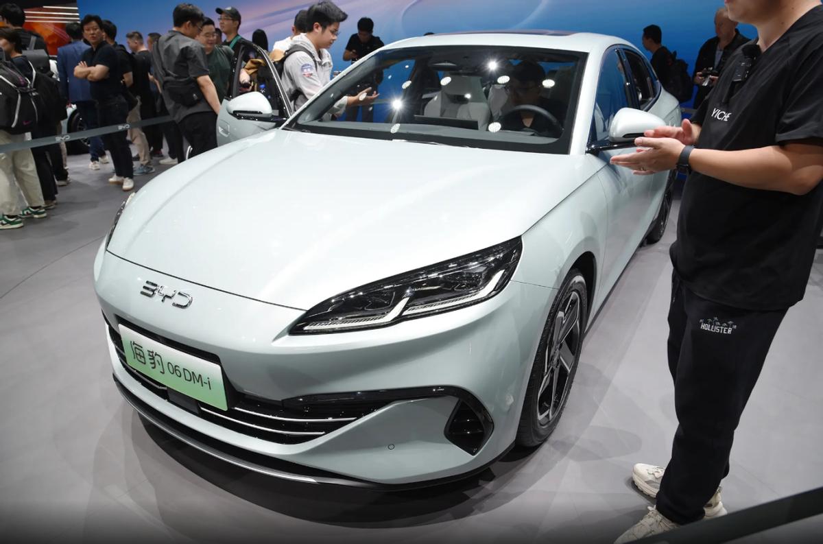 11月轎車(chē)銷(xiāo)量榜出爐,第一名月銷(xiāo)破5萬(wàn),比亞迪多款車(chē)型上榜