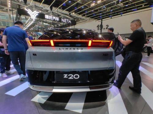 領克Z20細節曝光,魅族車機+零壓座椅,網友:這波操作穩了!