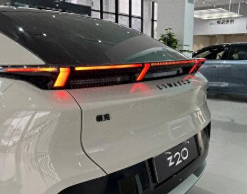 領克Z20細節曝光,魅族車機+零壓座椅,網友:這波操作穩了!