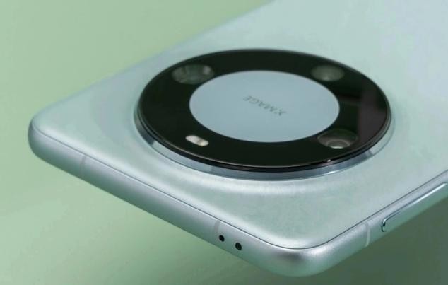 華為 Mate60 Pro 和 Mate70,到底該咋選?