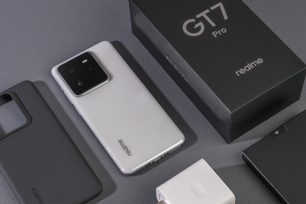 小米15 Ultra、OPPO Find N5!節(jié)后開(kāi)工搶先看,2月有哪些手機(jī)新品