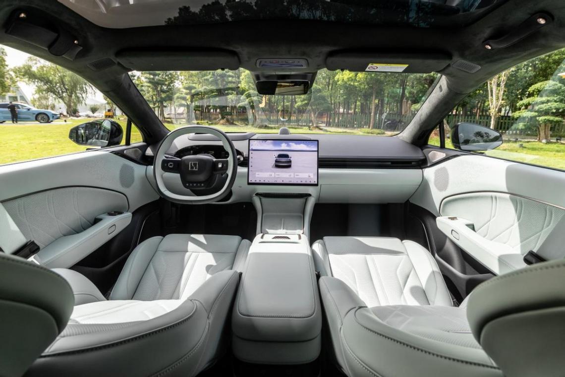 三大熱門轎車實力交鋒:極氪007、智己L6、智界S7的舒適傳奇