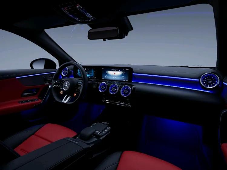 奔馳AMG A35L:高性能豪華緊湊型車的魅力之作