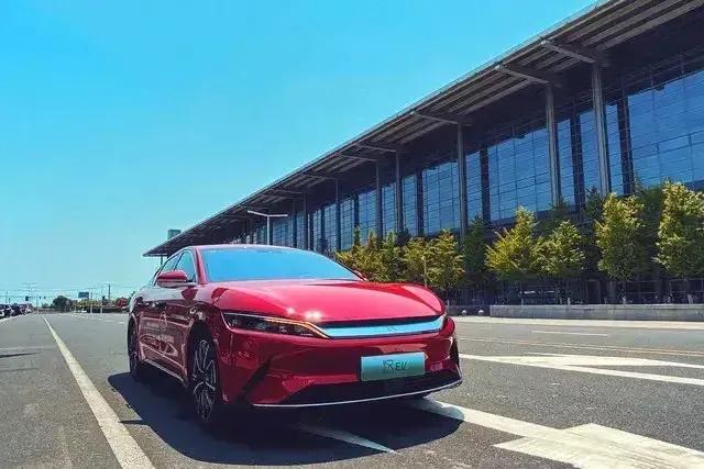 比亞迪發布會驚艷全場!超20款新車型一氣呵成