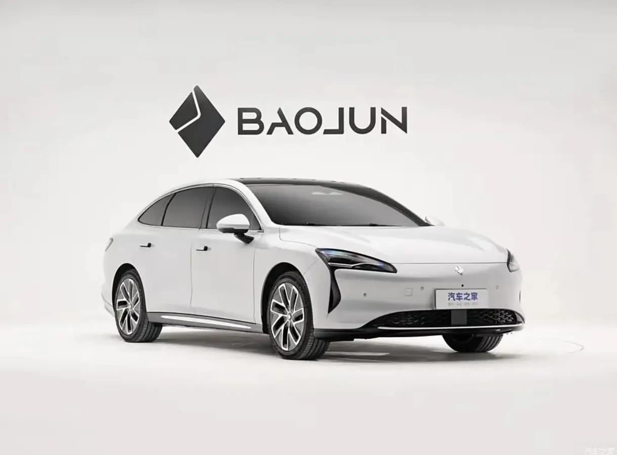 五菱再出王炸!寶駿享境雙動力齊發(fā),智能配置拉滿挑戰(zhàn)中高端市場
