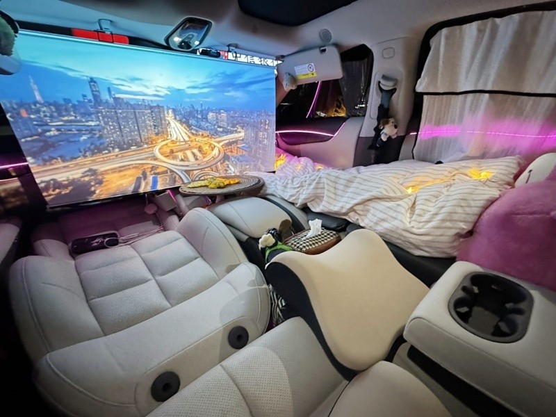 極氪007 VS 智己L6:電動轎車“王者之戰”,究竟誰能稱王?