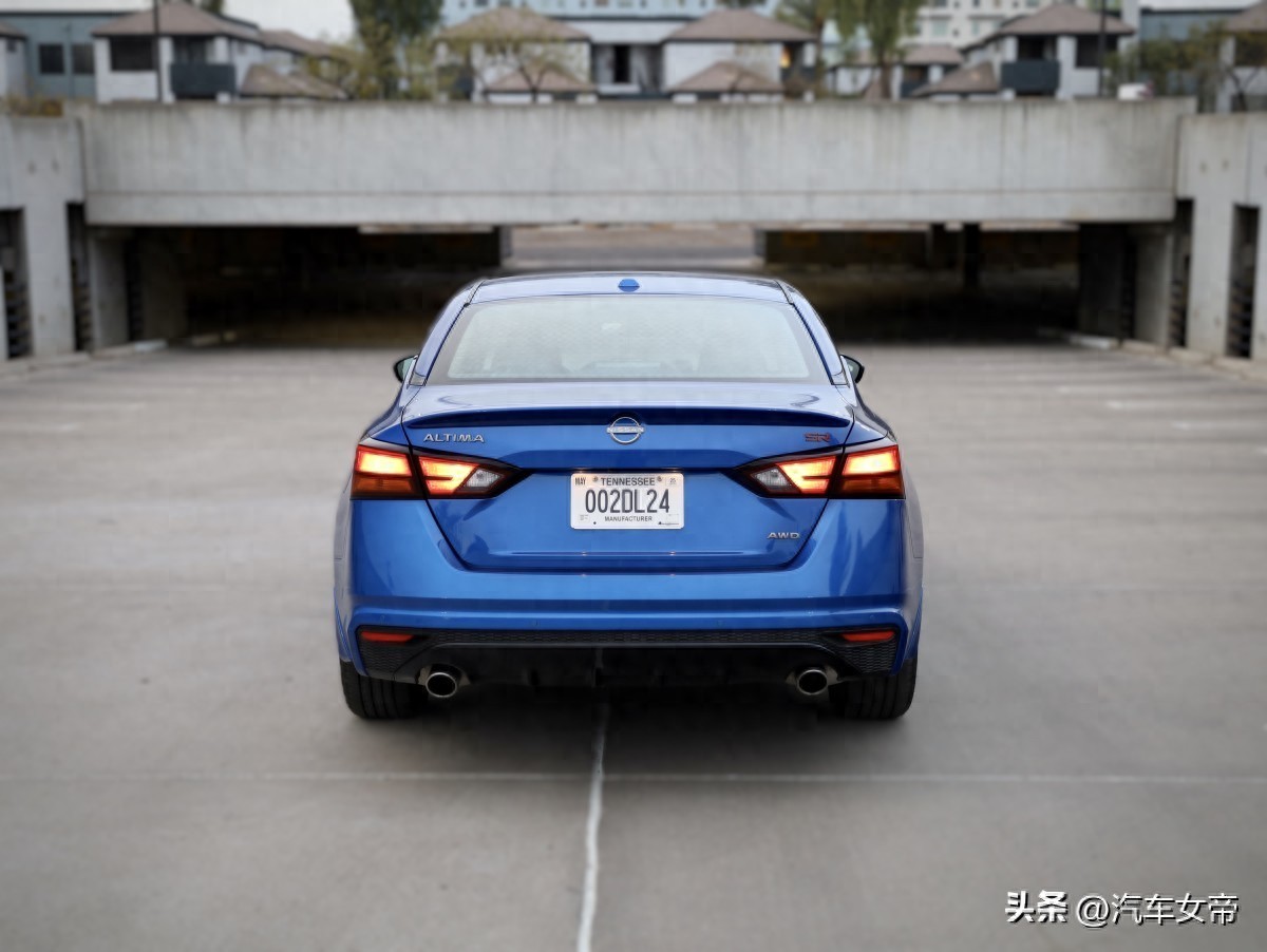 2025 年日產 Altima 評測:仍能與凱美瑞和雅閣競爭嗎?