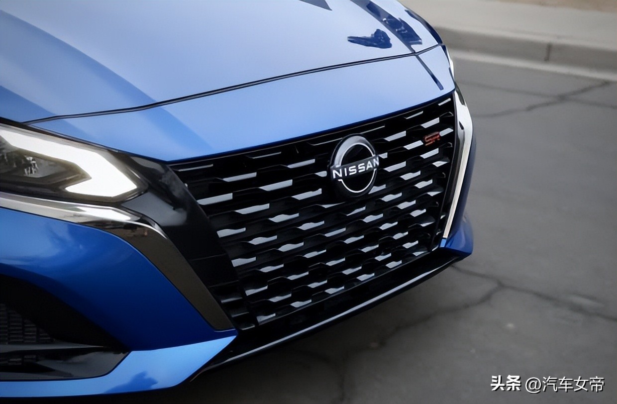 2025 年日產 Altima 評測:仍能與凱美瑞和雅閣競爭嗎?