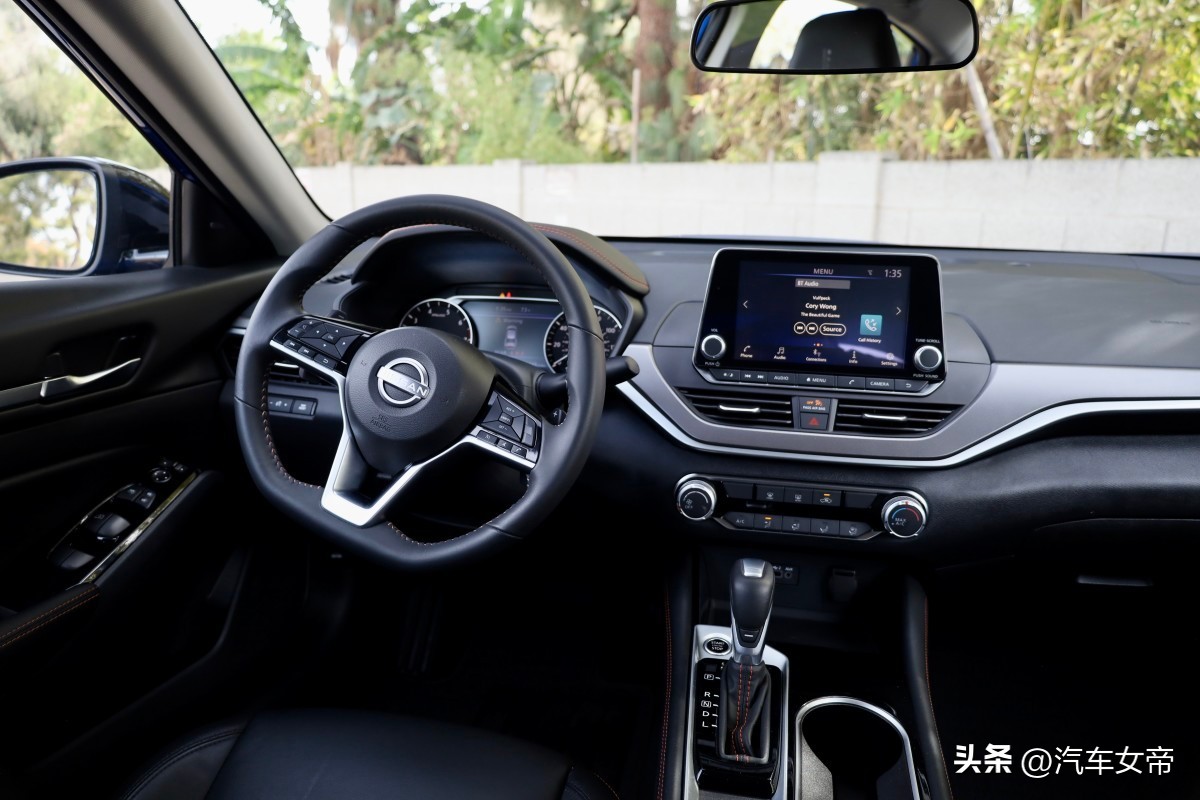 2025 年日產 Altima 評測:仍能與凱美瑞和雅閣競爭嗎?