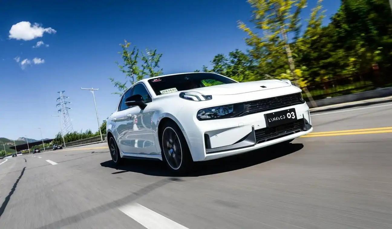 國產運動轎車四強PK:2.0T+6秒破百,誰才是你的DreamCar?