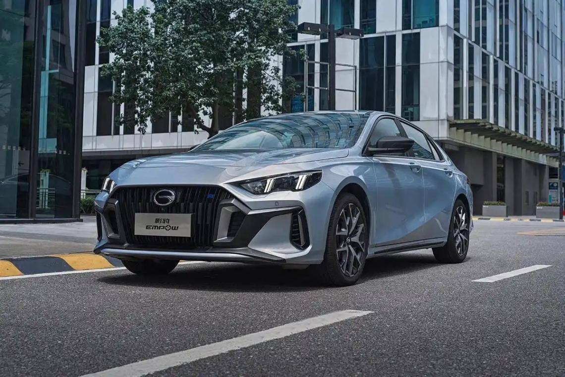國產運動轎車四強PK:2.0T+6秒破百,誰才是你的DreamCar?