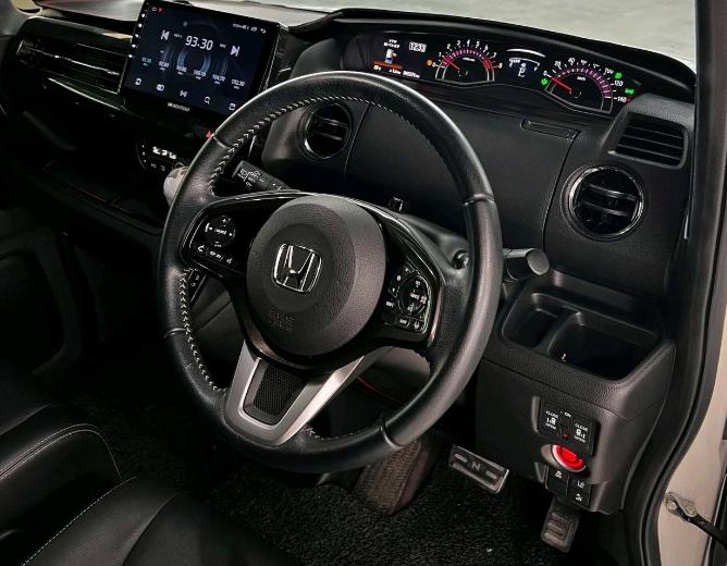這才是平民MPV,才賣8.4萬元,帶側滑門,比電動車還省錢