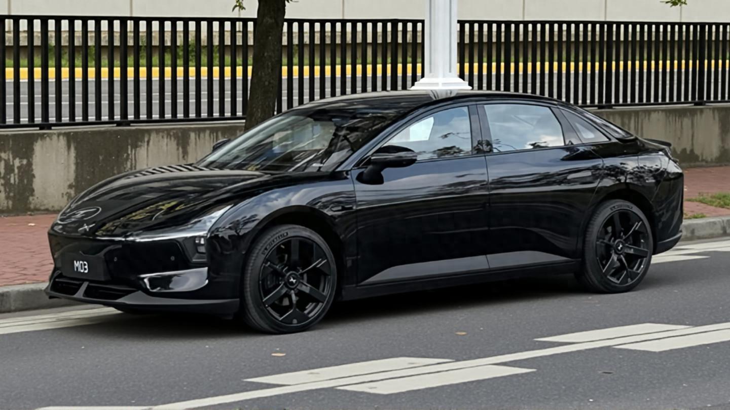 小鵬MONA M03:一臺續航620km的純電轎車,你喜歡嗎?