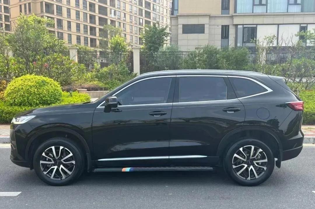 2025款哈弗H6全能解析:10萬級家用SUV如何做到“六邊形戰(zhàn)士”?