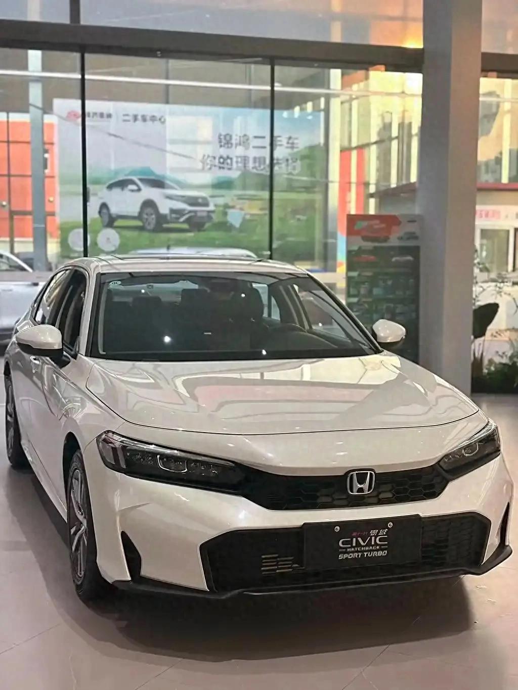 新款本田思域?qū)嵻嚨降辏Q裝TYPE R同款前臉,車機(jī)升級(jí),備胎取消