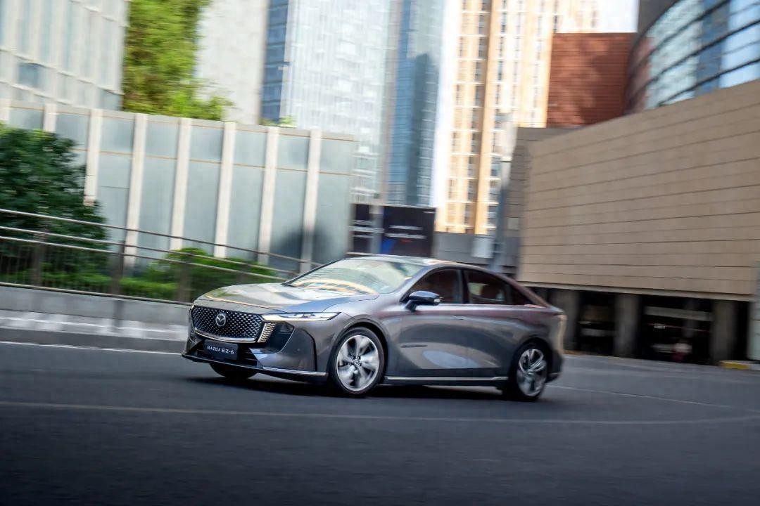 長(zhǎng)安馬自達(dá)MAZDA EZ-6 電感駕控之選,購(gòu)車鉅惠政策再度升級(jí)